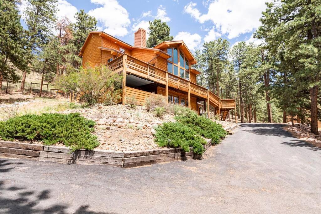 Photo of Buildings in Woodland Park