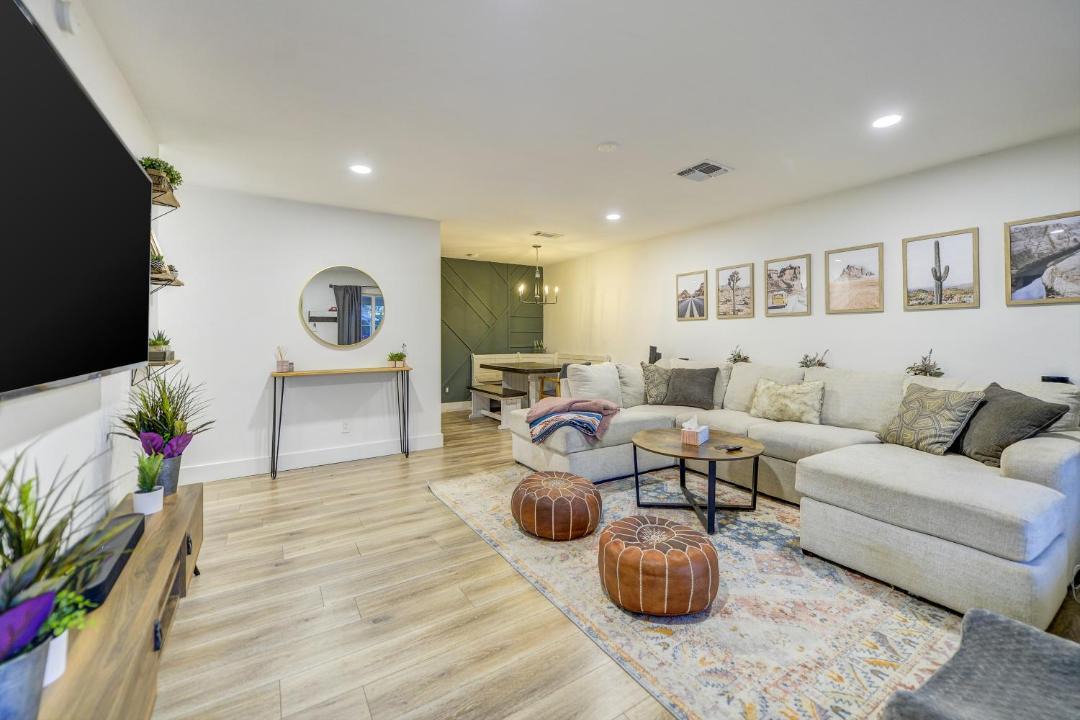 Photo of Livingroom in Scottsdale Estates Five