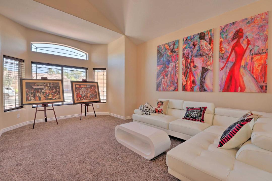 Photo of Livingroom in Gilbert