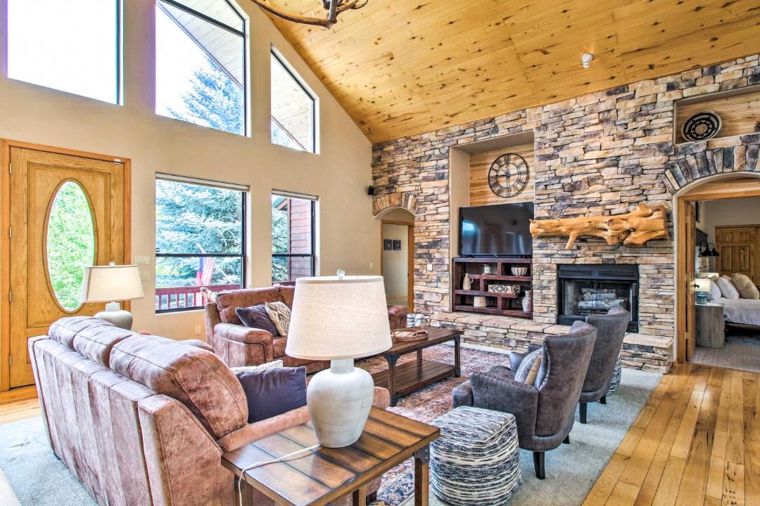 Photo of Livingroom in Pinetop