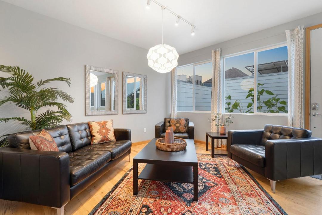 Photo of Livingroom in Old Town North