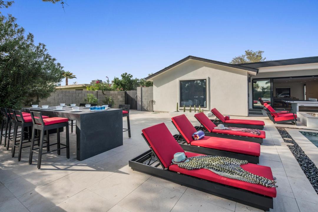 Photo of Patio Balcony in Paradise Valley Village
