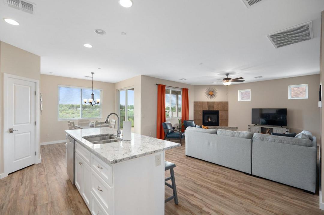 Photo of Others in Cottonwood