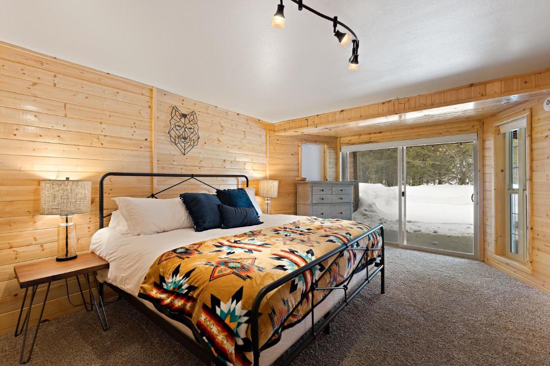 Photo of Bedroom in Island Park