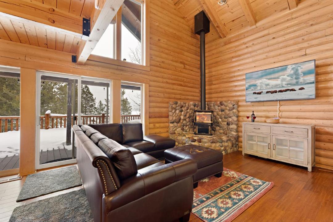 Photo of Livingroom in Island Park
