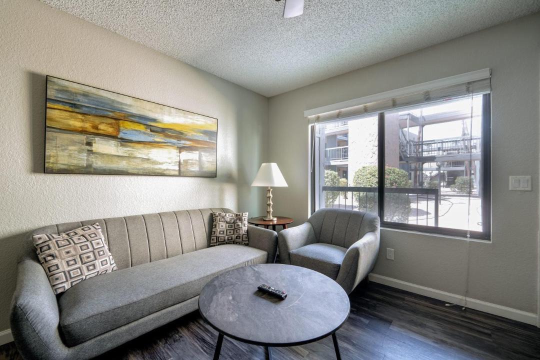 Photo of Livingroom in Camelback East