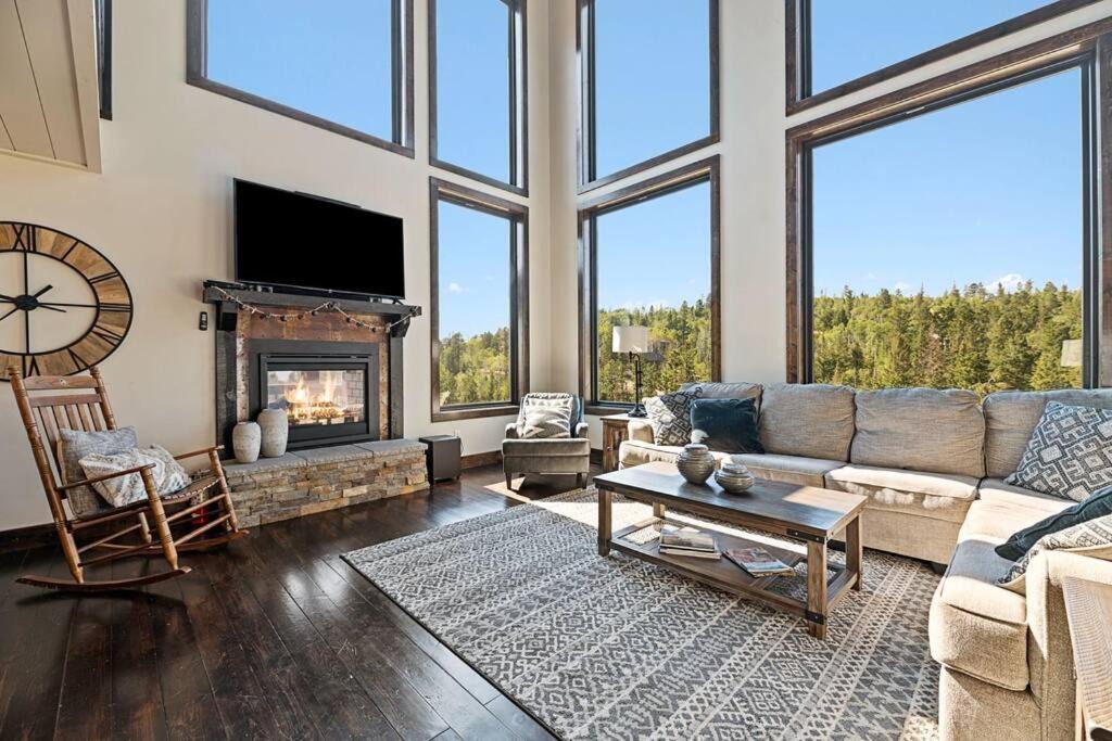 Photo of Livingroom in Lead