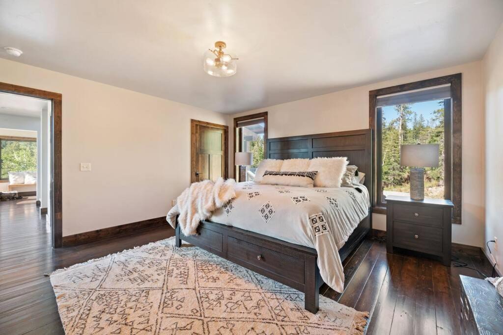 Photo of Bedroom in Lead