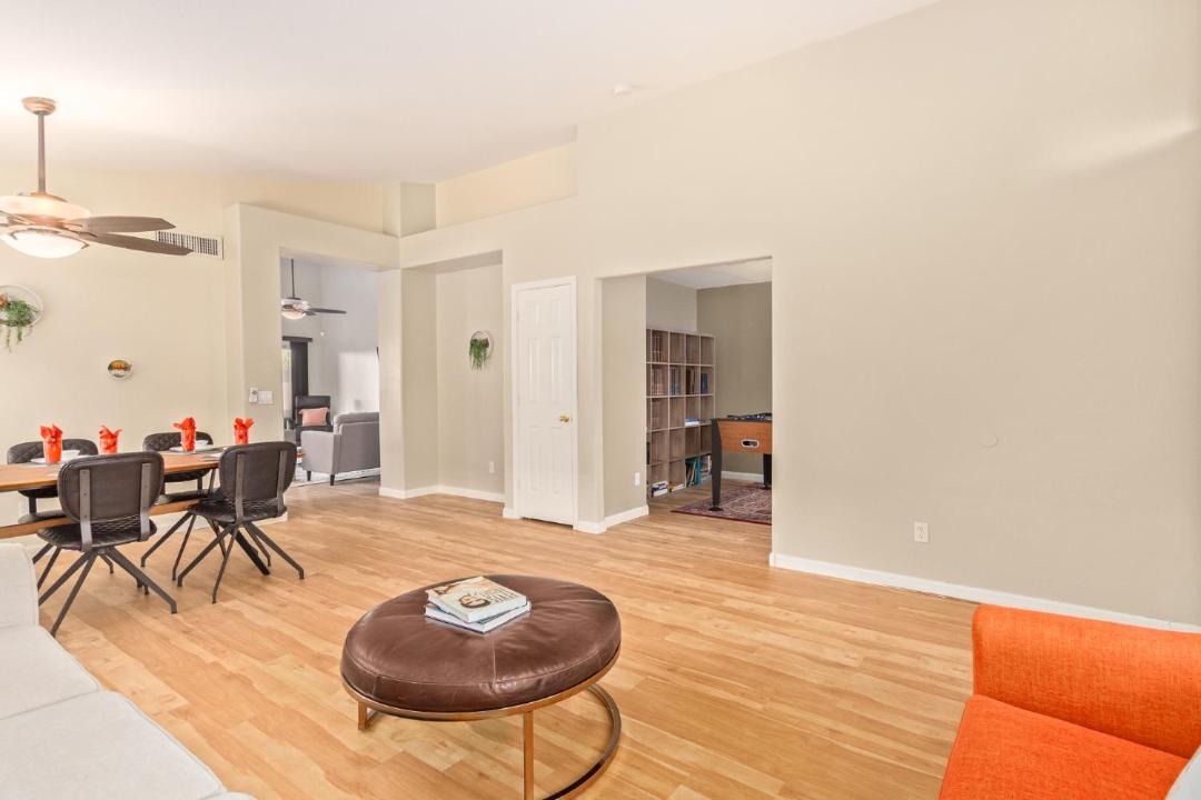 Photo of Livingroom in Cooper Commons