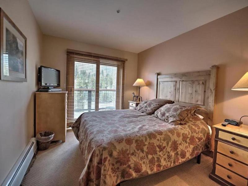 Photo of Bedroom in River Run