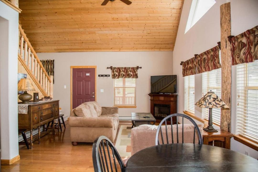 Photo of Livingroom in Estes Park