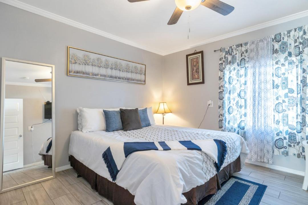 Photo of Bedroom in Glendale