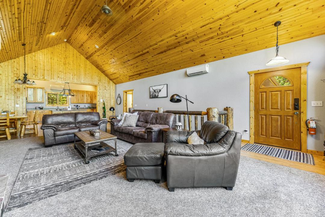 Photo of Livingroom in Deadwood