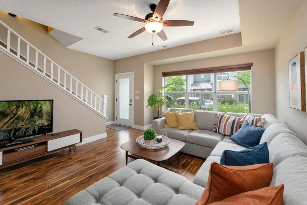 Photo of Livingroom in Old Town North