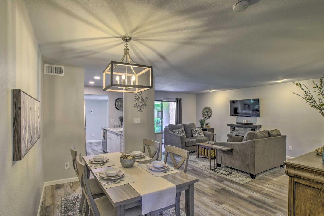 Photo of Livingroom in Central Scottsdale