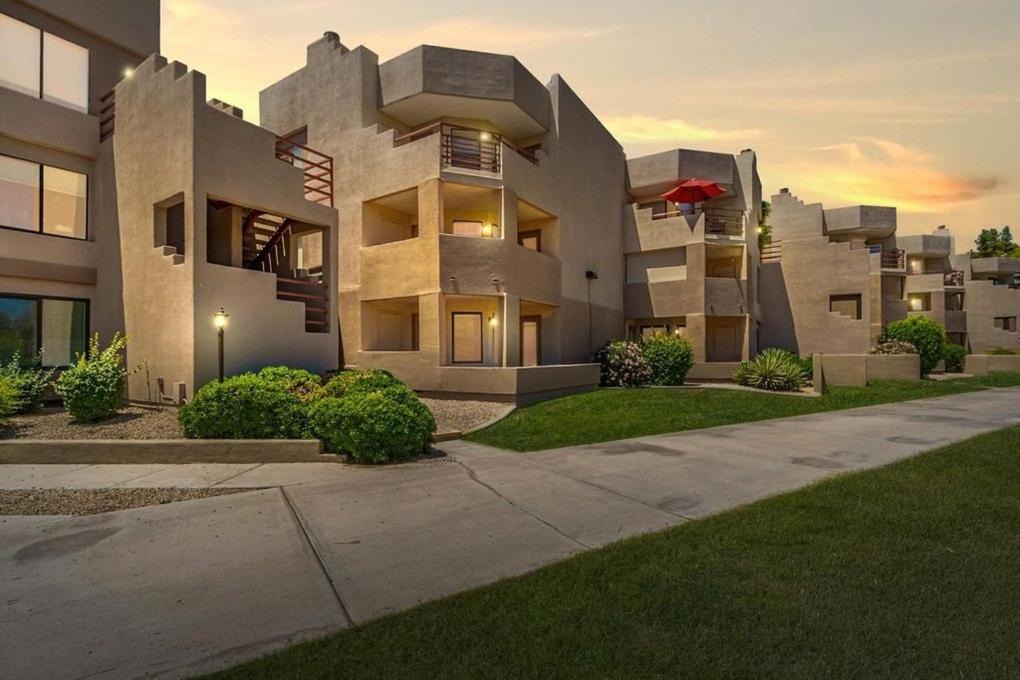 Photo of Others in Paradise Valley Village