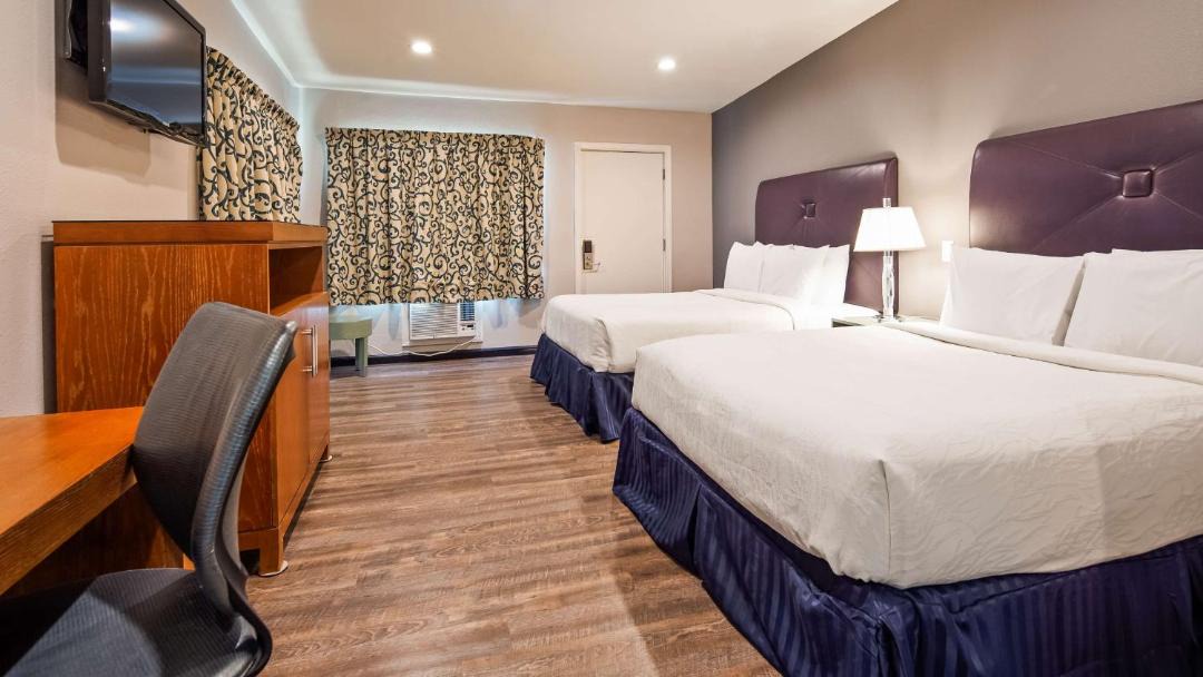 Photo of Bedroom in Ridgecrest