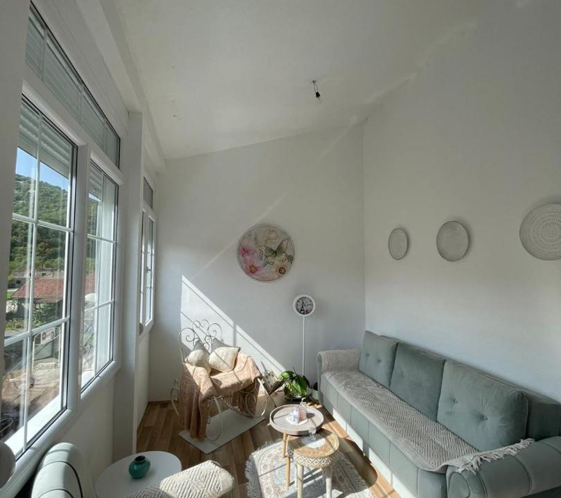 Photo of Livingroom in Karuc