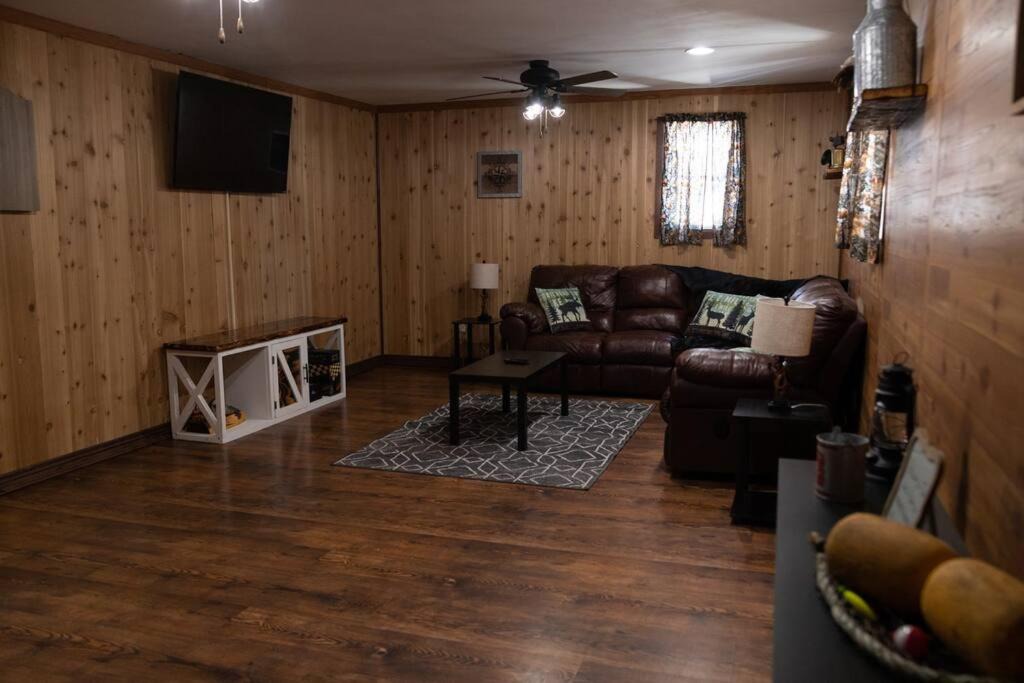 Photo of Others in Taylor