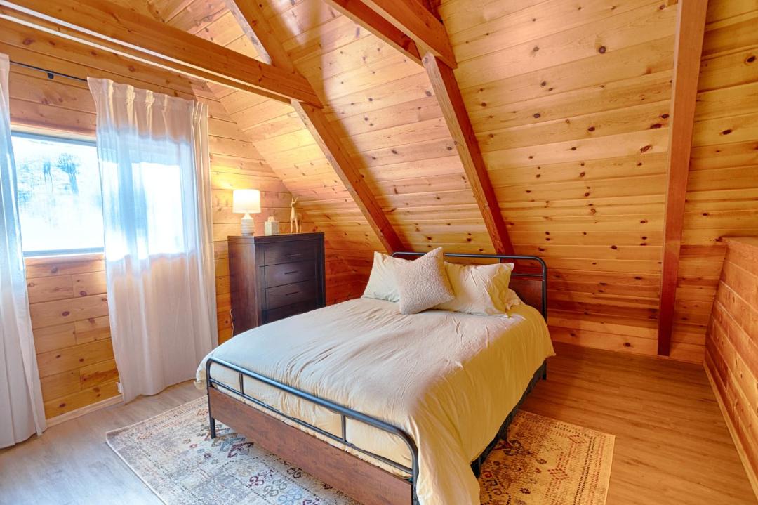 Photo of Bedroom in Pinetop