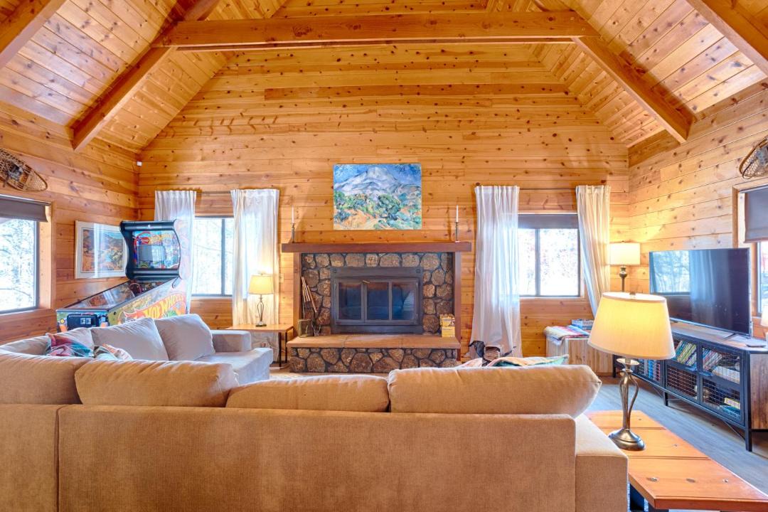 Photo of Livingroom in Pinetop