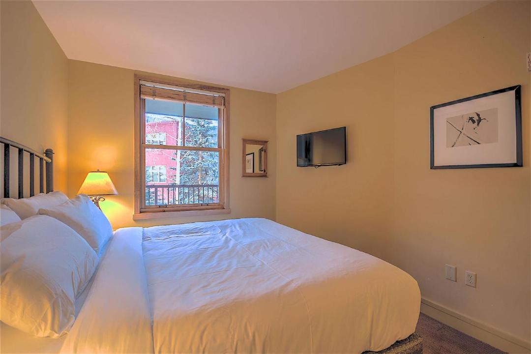 Photo of Bedroom in River Run