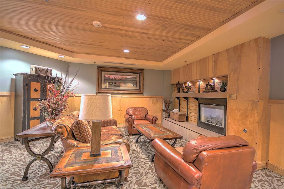 Photo of Livingroom in River Run