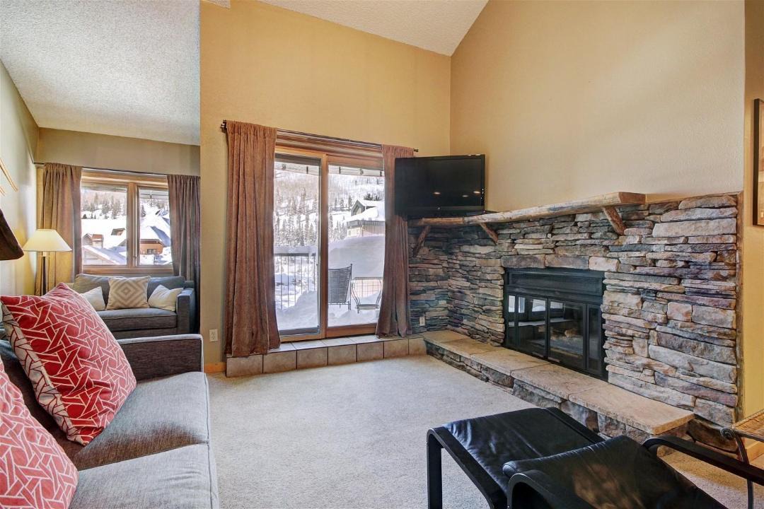 Photo of Livingroom in Copper Mountain Village