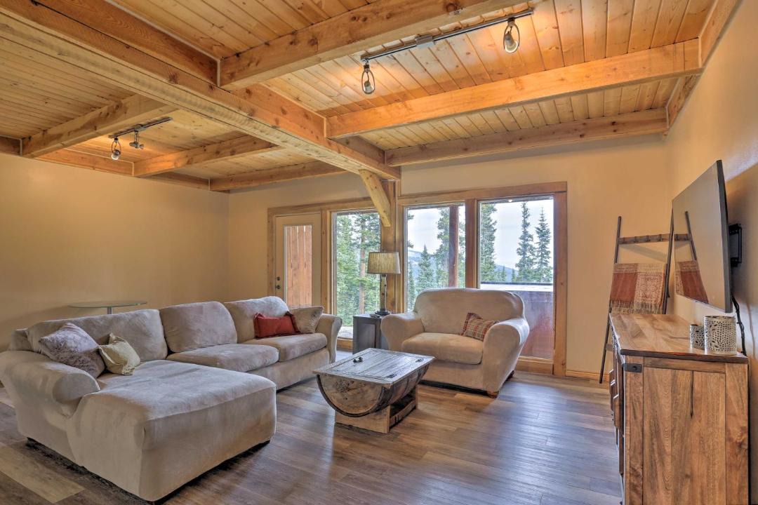 Photo of Livingroom in Quandary Village