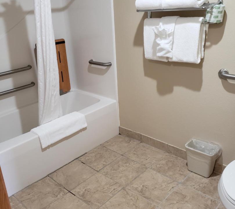 Photo of Bathroom in Lake View