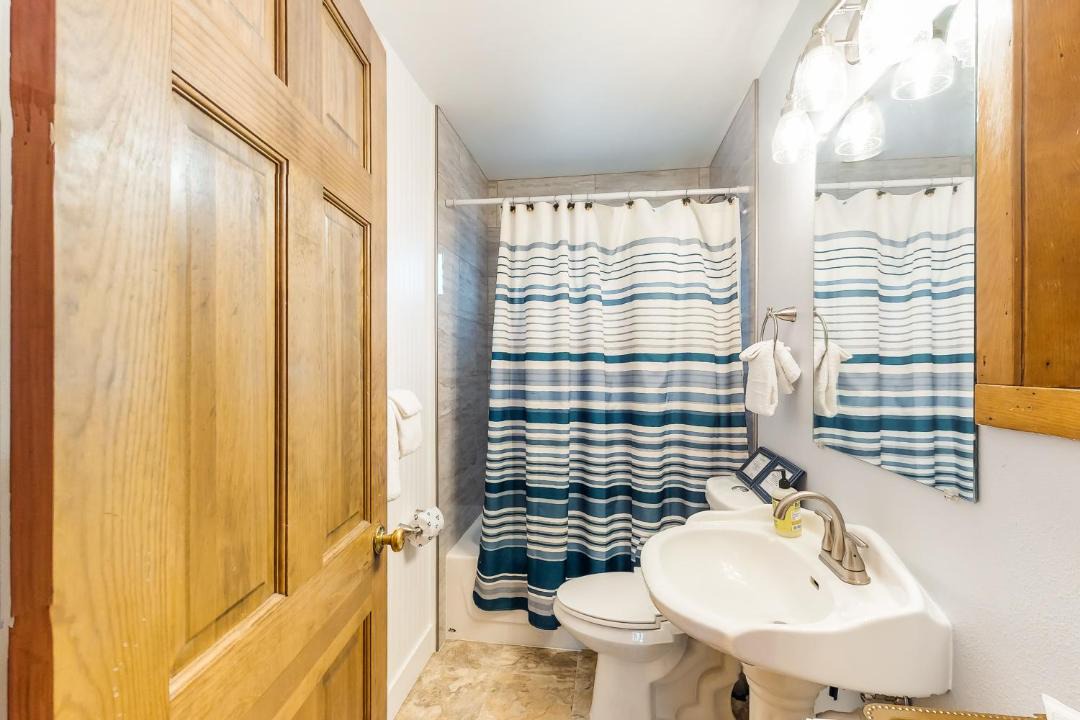 Photo of Bathroom in Woodland Park