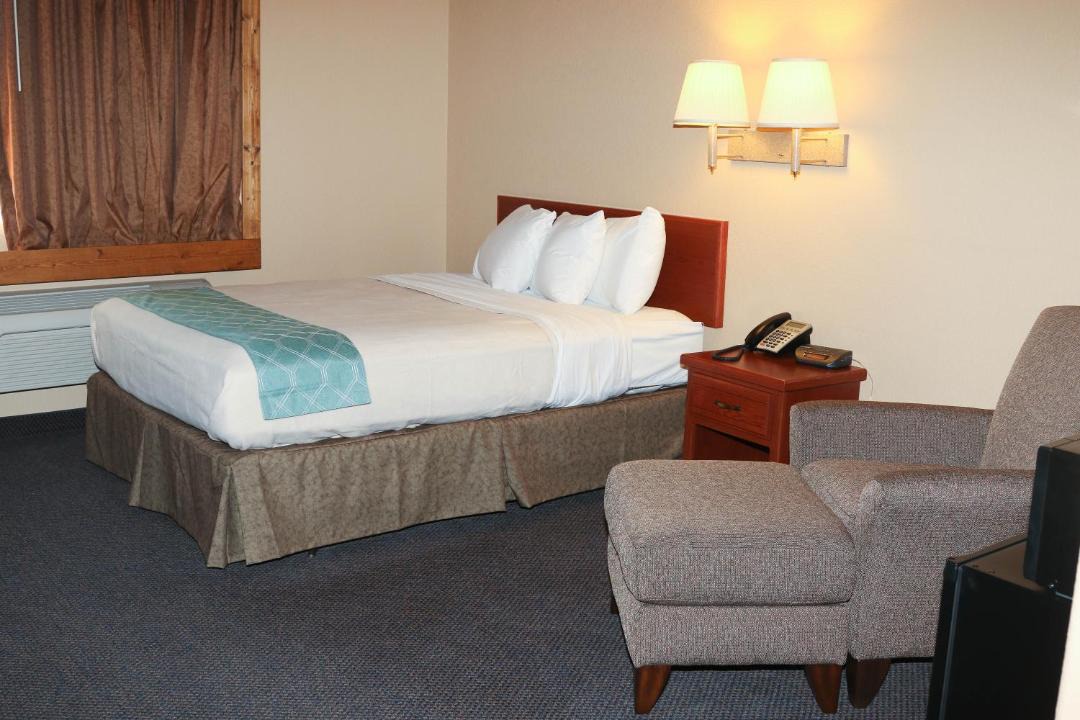 Photo of Bedroom in Winslow