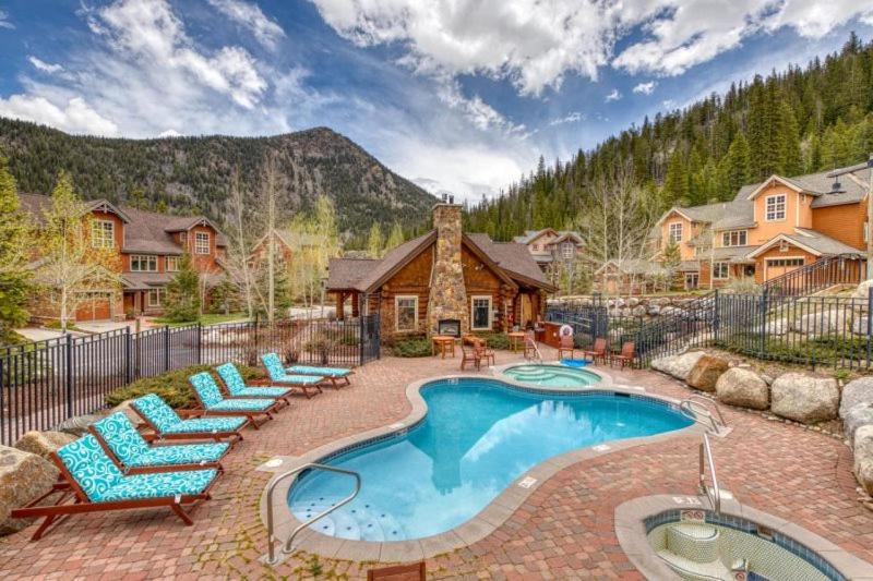 Photo of Others in Keystone