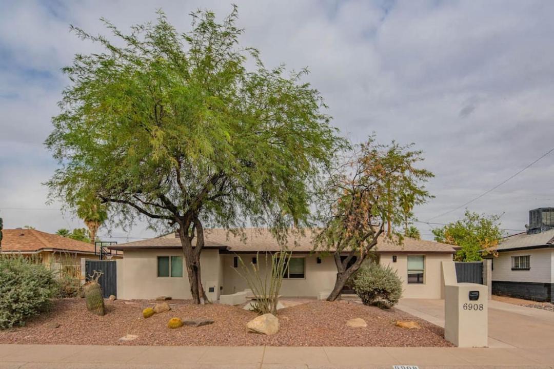 Photo of Buildings in Western Villa