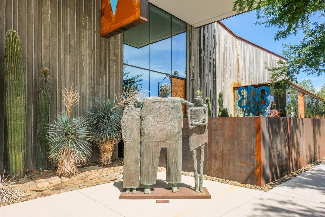 Photo of Buildings in Scottsdale Osborn Plaza