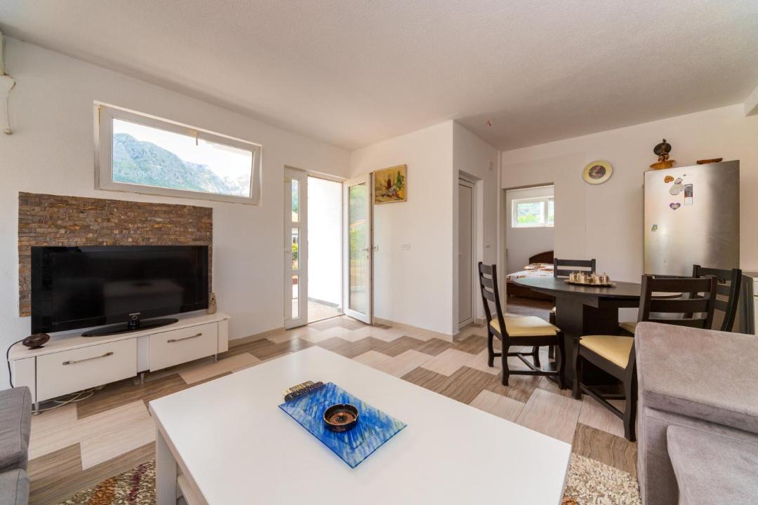 Photo of Livingroom in Bar