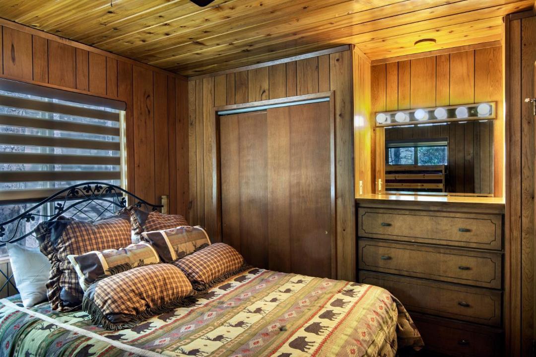 Photo of Bedroom in North Wawona