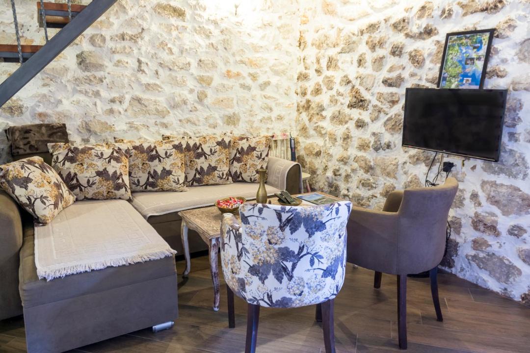 Photo of Livingroom in Karuc