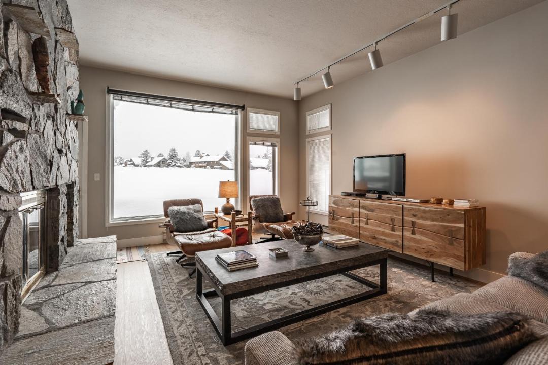Photo of Livingroom in Big Sky Meadow Village