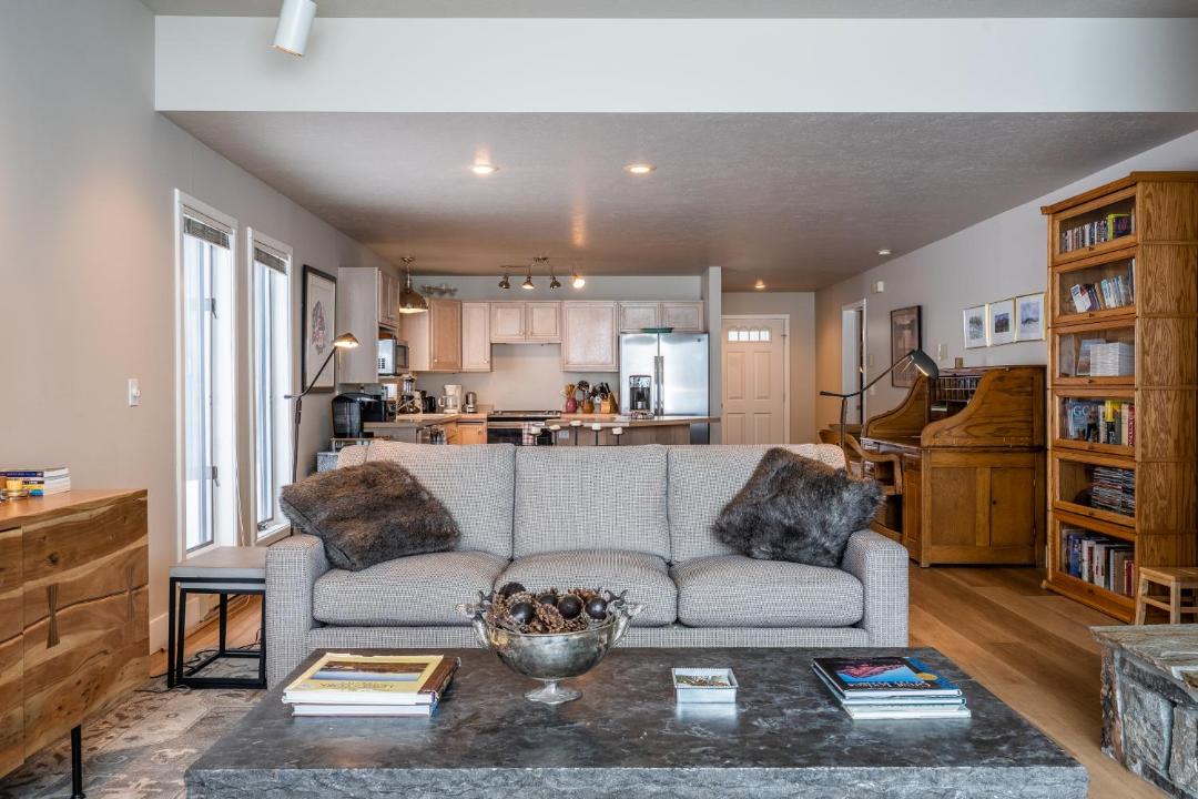 Photo of Livingroom in Big Sky Meadow Village