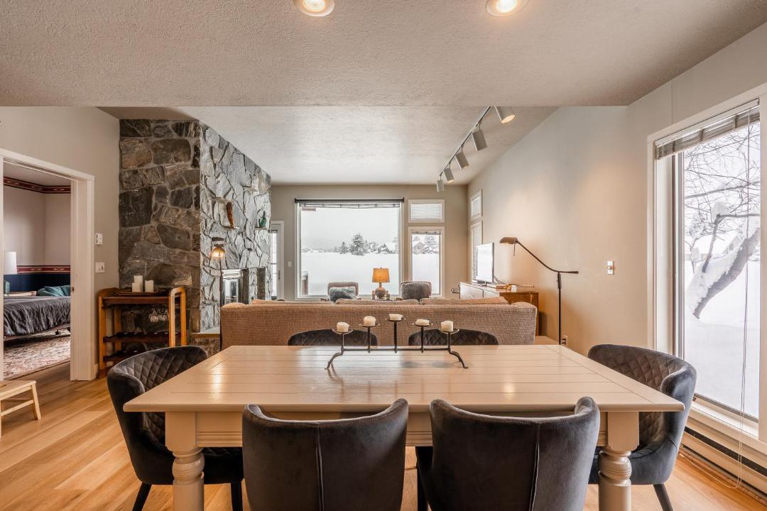 Photo of Livingroom in Big Sky Meadow Village
