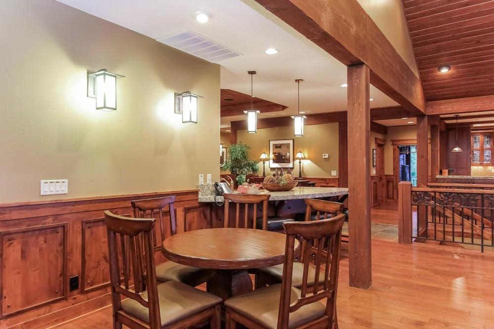 Photo of Livingroom in Tamarack Resort