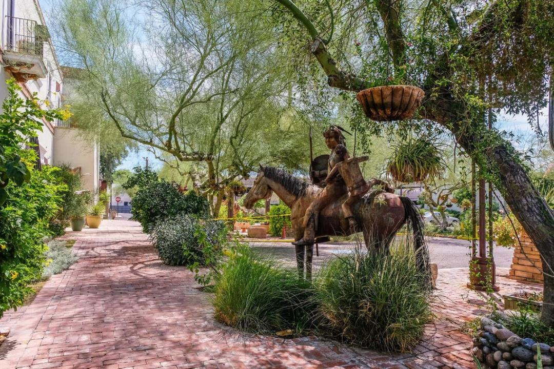 Photo of Others in Scottsdale Osborn Plaza