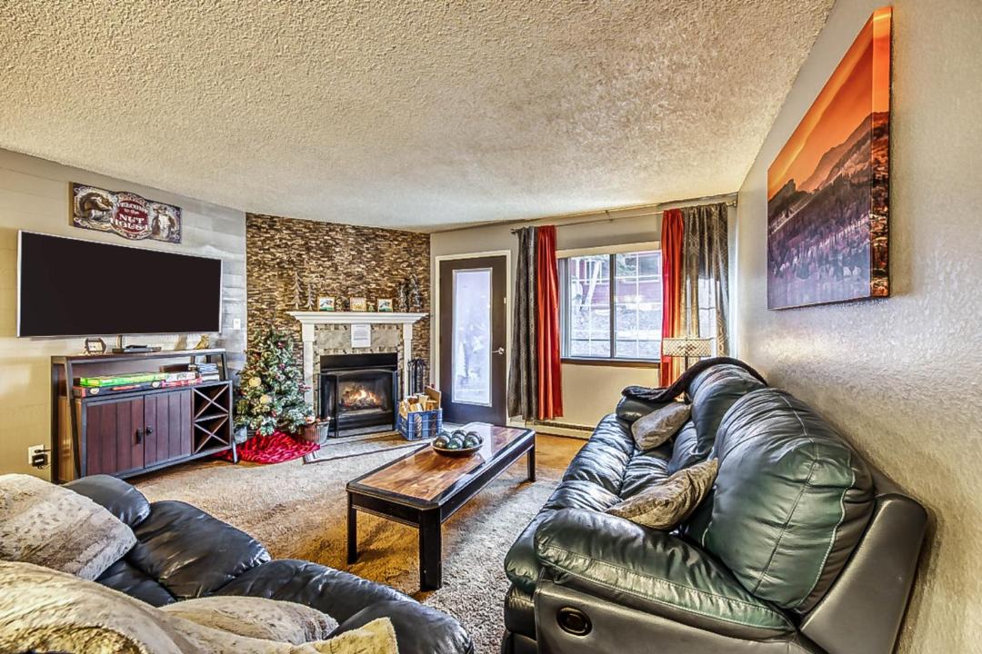 Photo of Livingroom in Brian Head