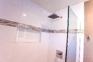 Photo of Bathroom in Maple-Ash