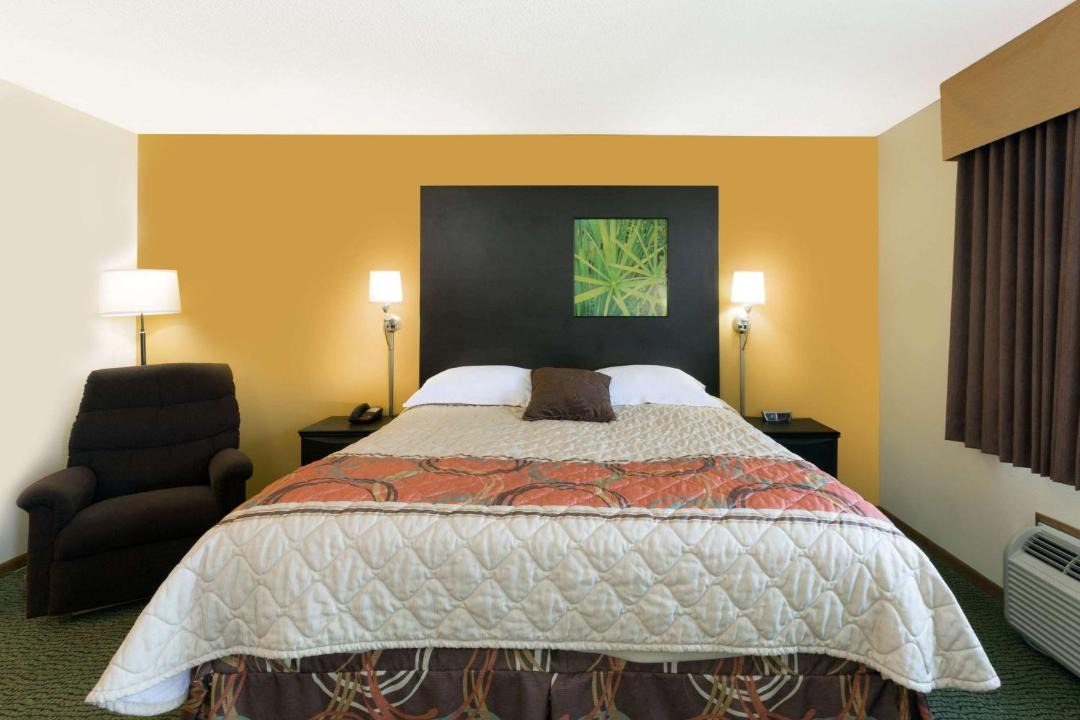 Photo of Bedroom in Perry