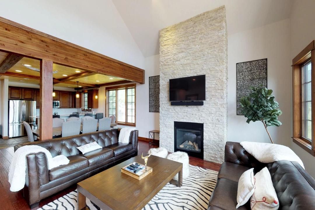 Photo of Livingroom in Big Sky