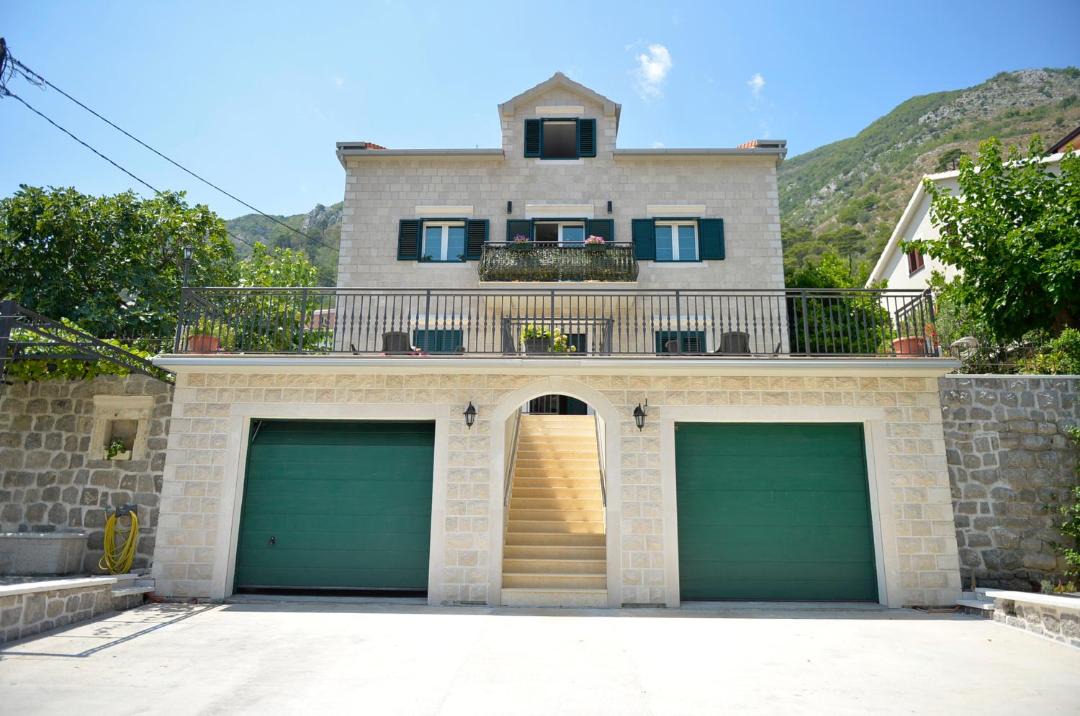 Photo of Others in Kotor