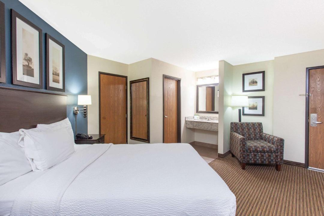 Photo of Bedroom in Mankato