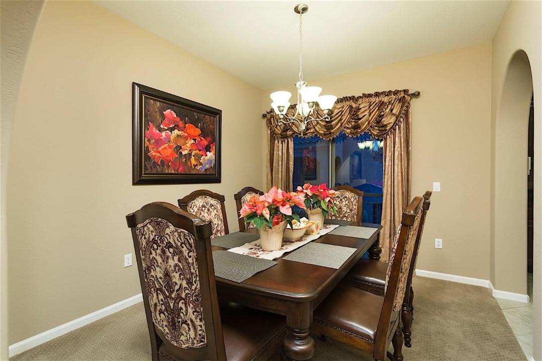 Photo of Livingroom in Desert Ridge